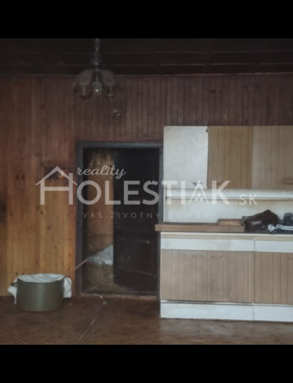 https://www.holestiak.sk/storage/properties/253/thumb/zvyhodnena-cena-predam-starsi-dom-oscadnica-vrescovka_0.jpg?t=1730122284